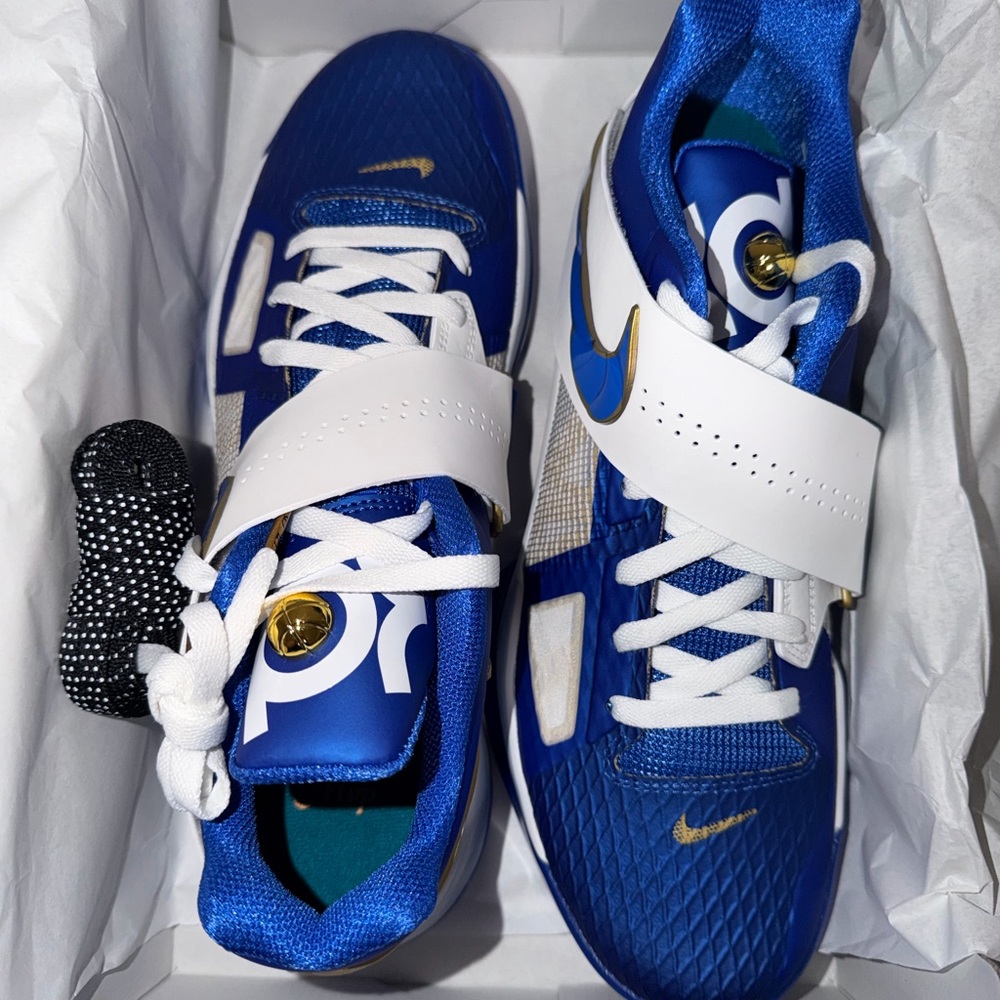 NIB Nike ZOOM KD 4 IV Kevin Durant the
REAL MVP Hyper Royal Blue Size 11.5 Men’s